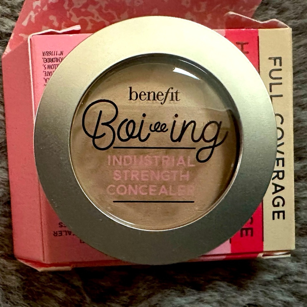 Benefit Boi-ing Industrial Strength Concealer No 1